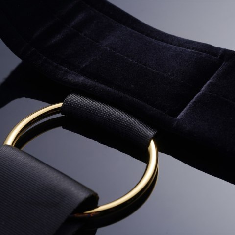 Poręczna uprząż z kajdankami na dłonie i nogi – Upko Bondage Sling with Cuffs Poręczna uprząż z kajdankami na dłonie i nogi – Upko Bondage Sling with Cuffs