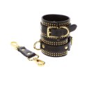 Kajdanki na nadgarstki Taboom Vogue Studded Wrist Cuffs Set