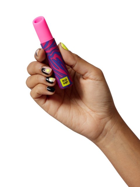 ROMP Lipstick – kompaktowy stymulator łechtaczki z technologią Pleasure Air™ ROMP Lipstick – kompaktowy stymulator łechtaczki z technologią Pleasure Air™
